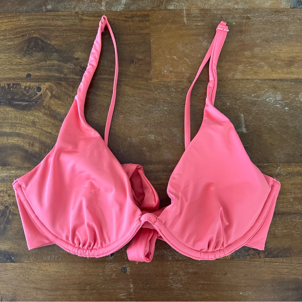 Victoria's Secret Coral Bikini Top Underwire support Ladies Large